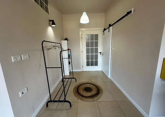 Twins House 2 * Gjirokastër